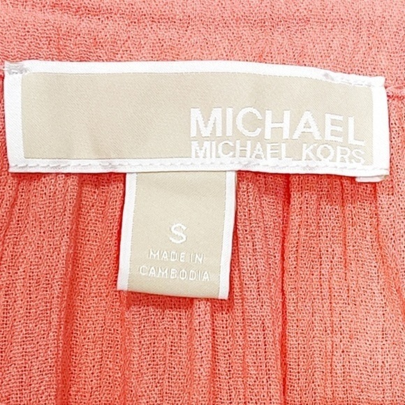 Michael Kors Top Coral‎ with Gold Buttons Size Small - Picture 3 of 5